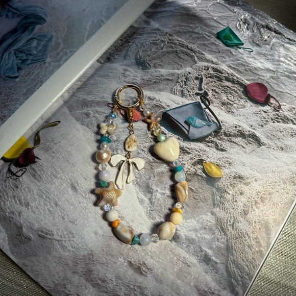 Sea shells style Keychain Bag Charm - Picture 2 of 2